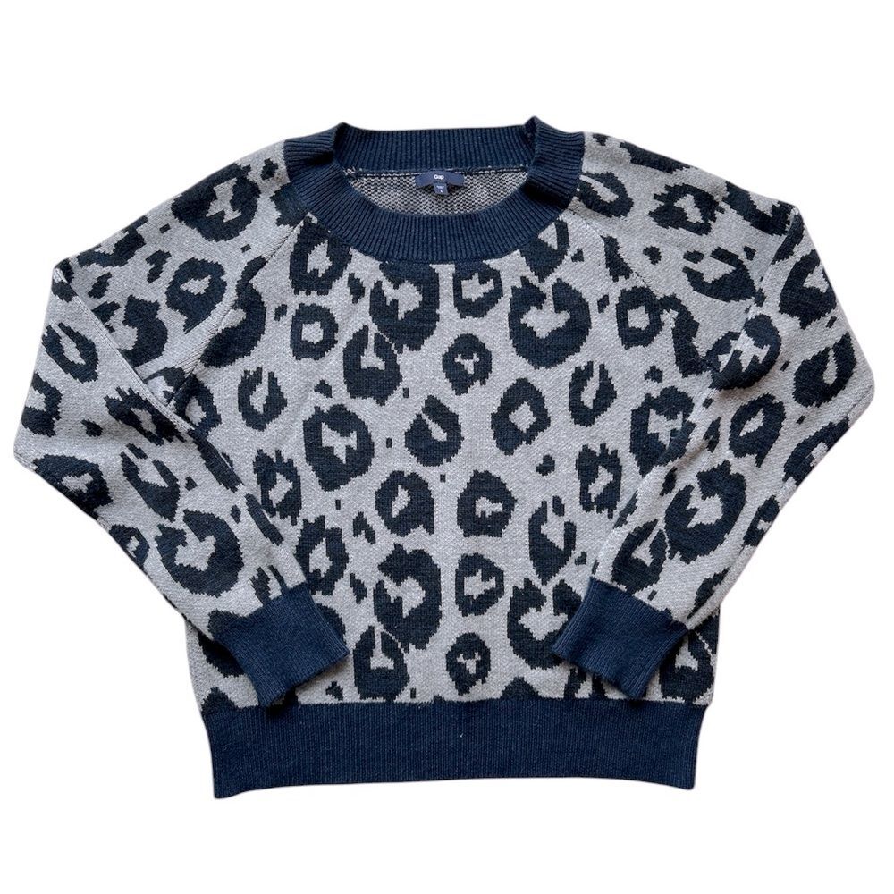 GAP Gray and Navy Leopard Print Crew Neck Sweater Size Large